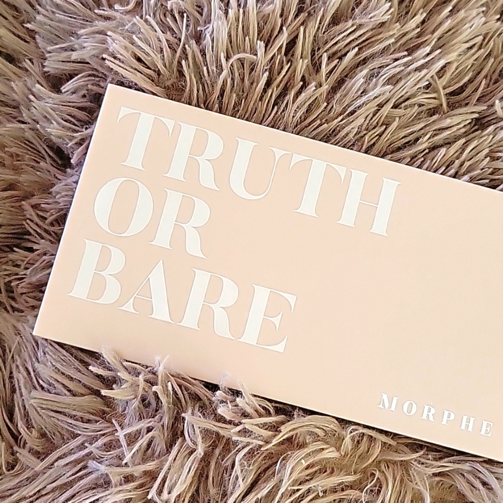 Eyeshadow palette